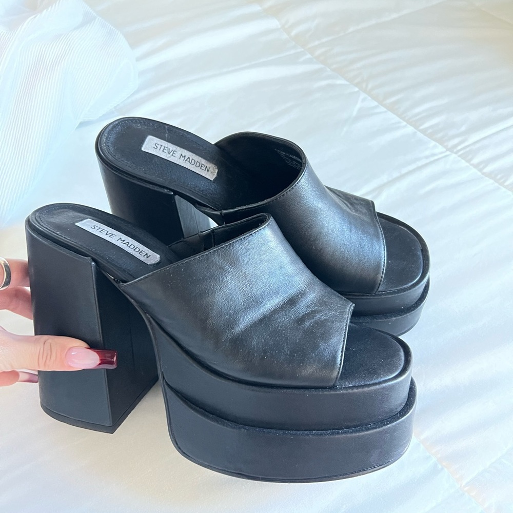 Steve Madden Platform sandal